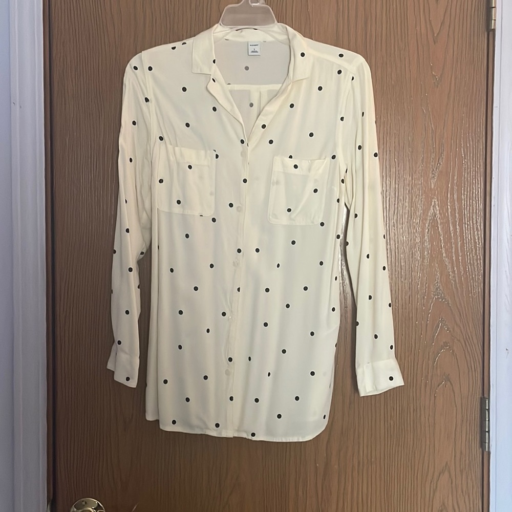 Old navy white and black polka dot button down